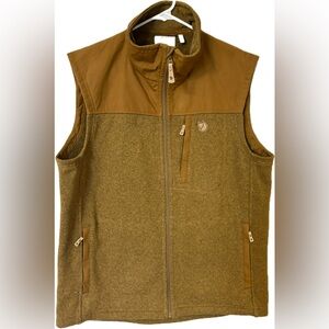 Fjallraven Men’s Buck Fleece Vest - XL - Chestnut